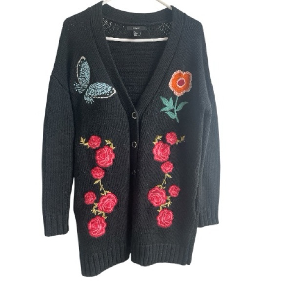 Forever 21 Sweaters - Forever 21 Womens Black Floral Butterfly Embroidered Knit Cardigan Sweater Small